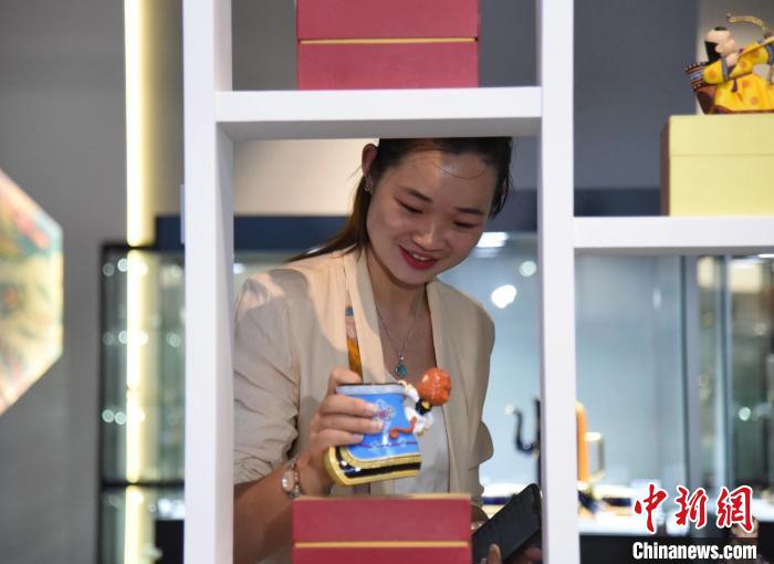 草原文化遺產(chǎn)保護日：千余款傳統(tǒng)工藝和文創(chuàng)產(chǎn)品開展