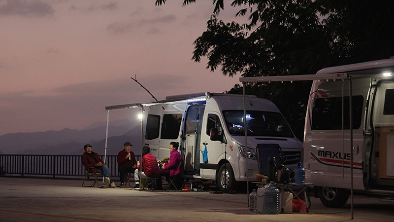 【3】曼海村房車營地。陶思源-攝