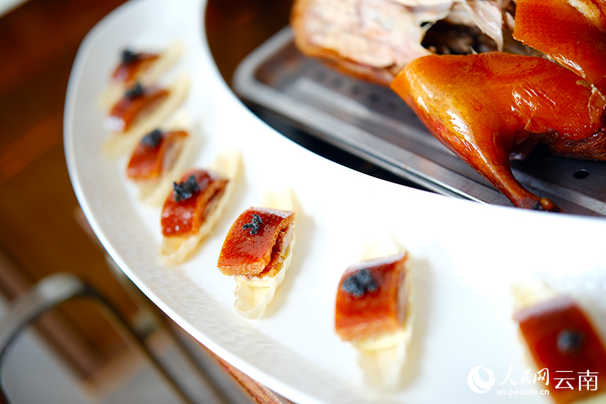 半江漁火。莊志斌攝